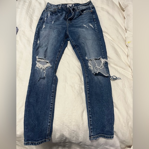 Distressed Jeans - Picture 3 of 7